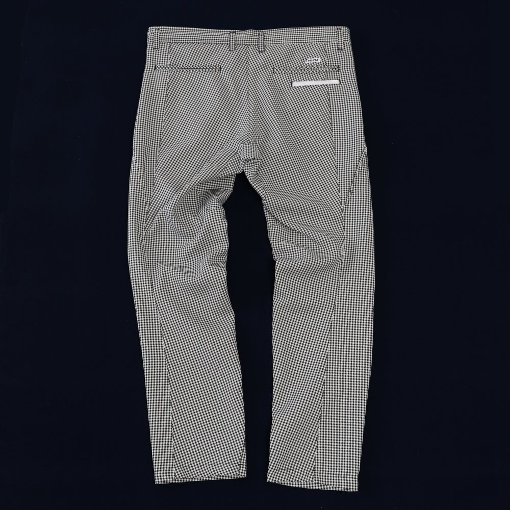 装いを1段階レベルアップ】HOSU 立体動体裁断 千鳥格子柄 パンツ