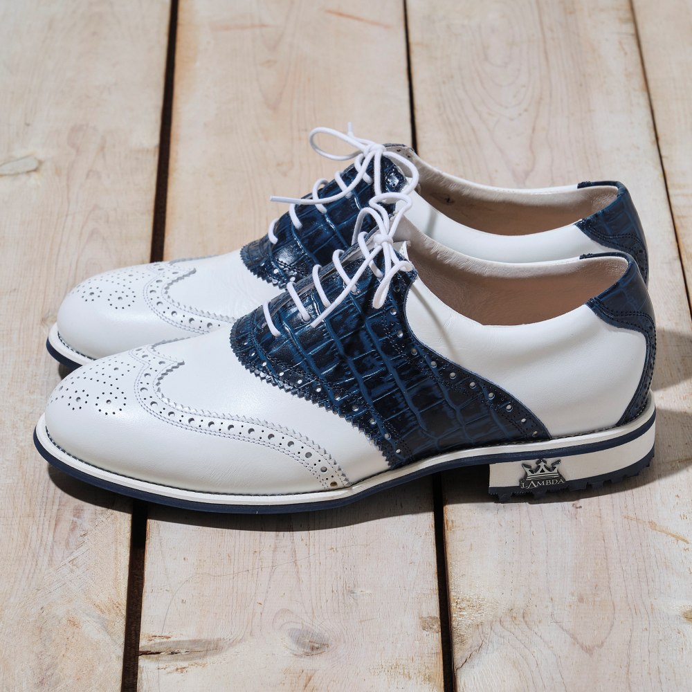 軽くて柔らかいのに、見た目は正統派スパイクレス】LAMBDA(ラムダ