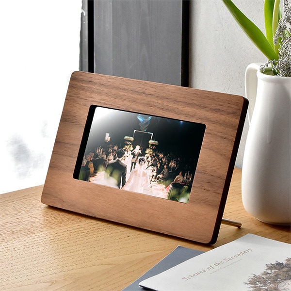 Digital PhotoFrame」無垢板で作る木製のデジタルフォトフレーム