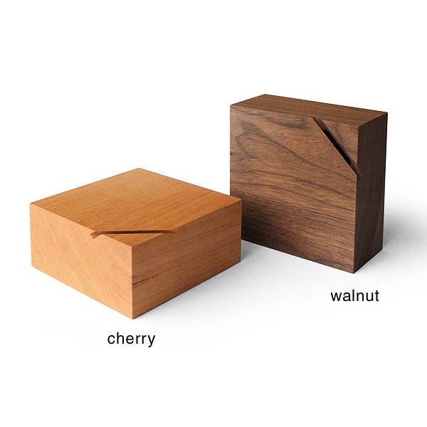 Coin Box」オブジェのように美しい木製の貯金箱/北欧風デザイン/Hacoa