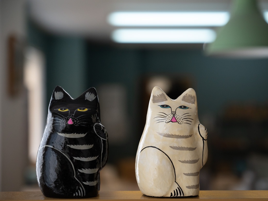 amabro アマブロ インドの招き猫（オブジェ） 2カラー【インテリア