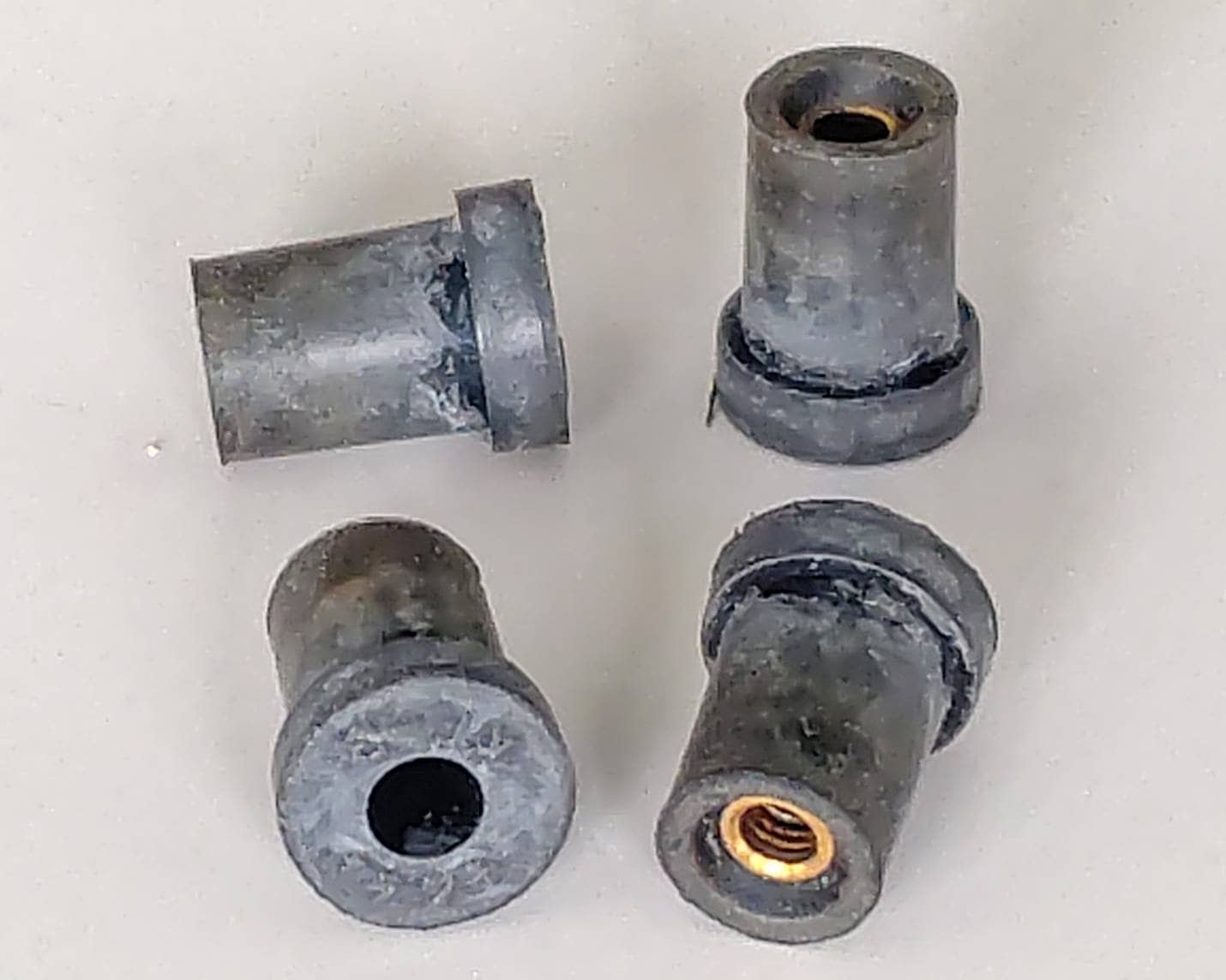 ヒロボー HIROBO パーツ 【0404-819】 SSR-V 防振ゴムスリーブ【最終