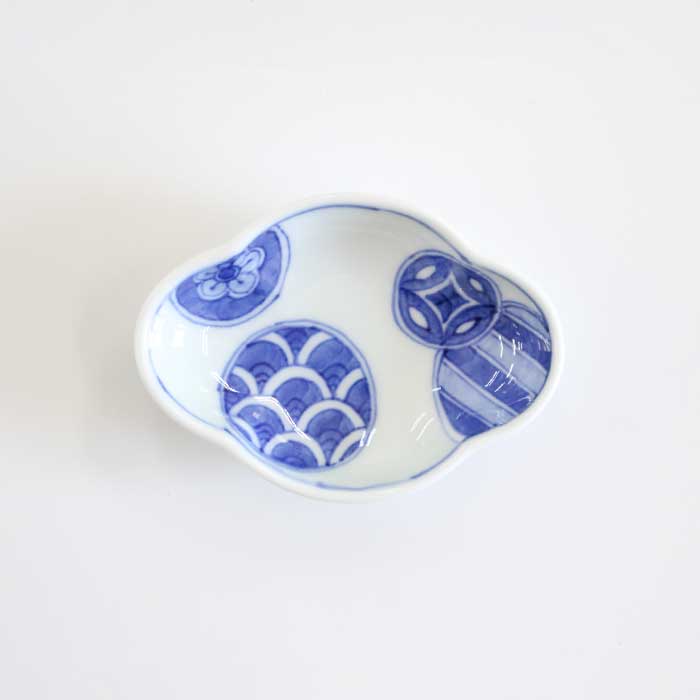 渓山窯 有田焼 豆皿 染付丸紋木甲型小皿 [ 電子レンジOK ]