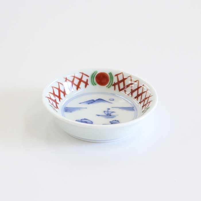 渓山窯 有田焼 豆皿 染錦渕地紋見込山水2.5寸深小皿 [ 電子レンジOK ]