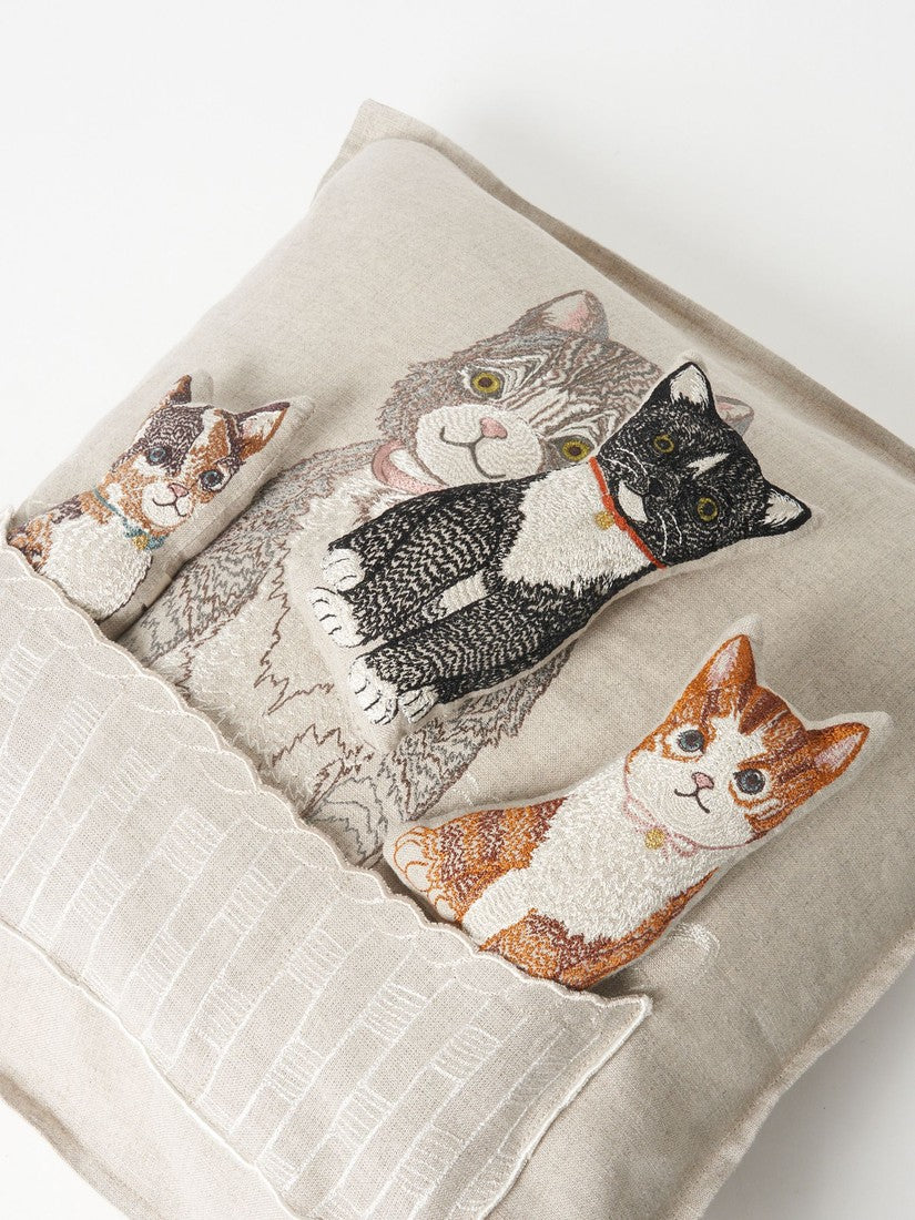 ポケットクッションカバー 40x40 Basket kitten（クッション）｜H.P.