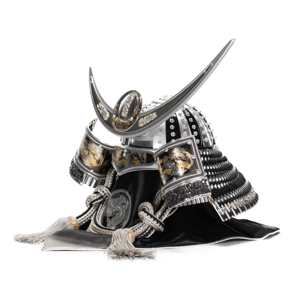 五月人形】25号 リアル上杉謙信 着用兜収納飾り〈皇宸作〉 ｜雛人形