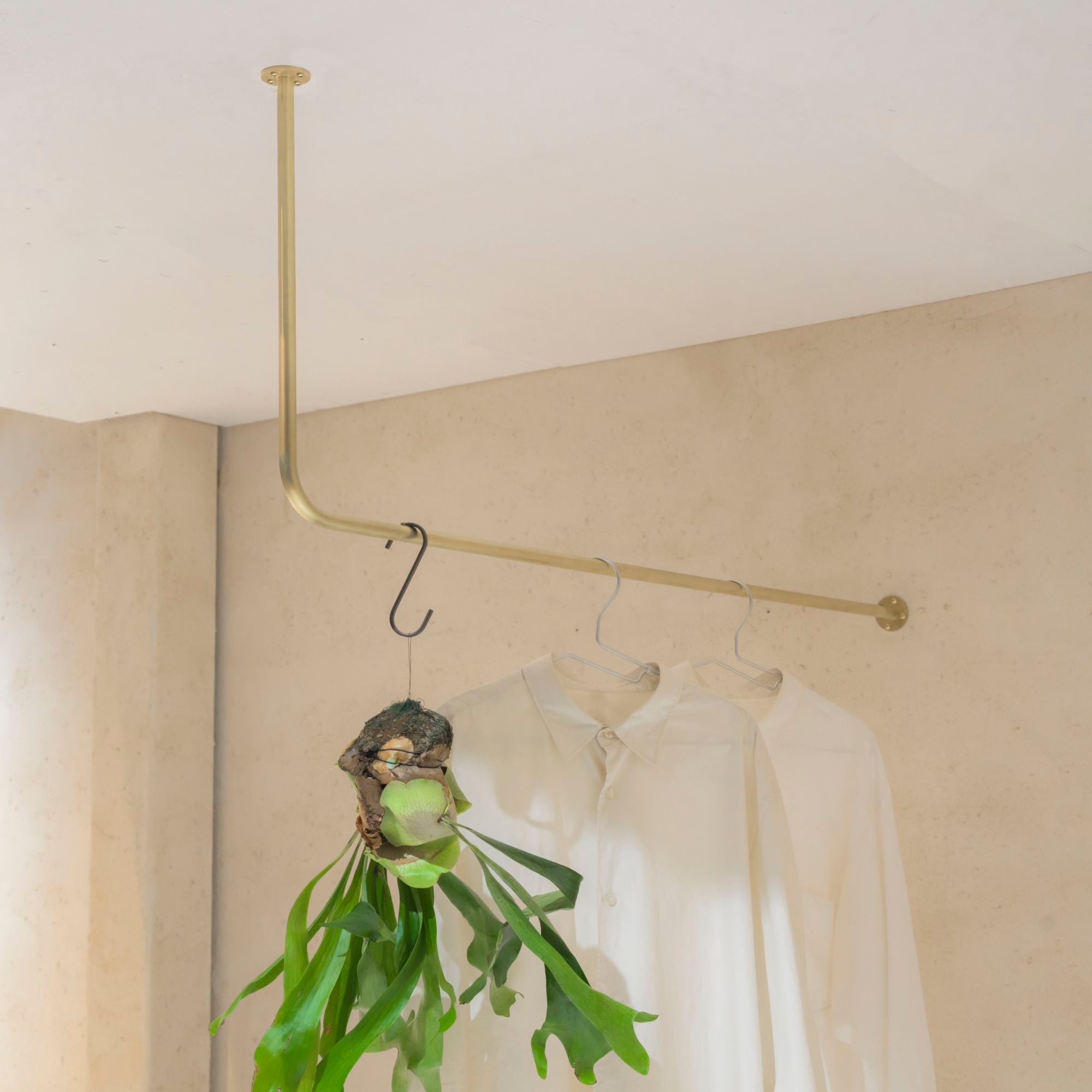 真鍮 L字型天吊りハンガーバー | おすすめ2 | オリジナル家具・金物の