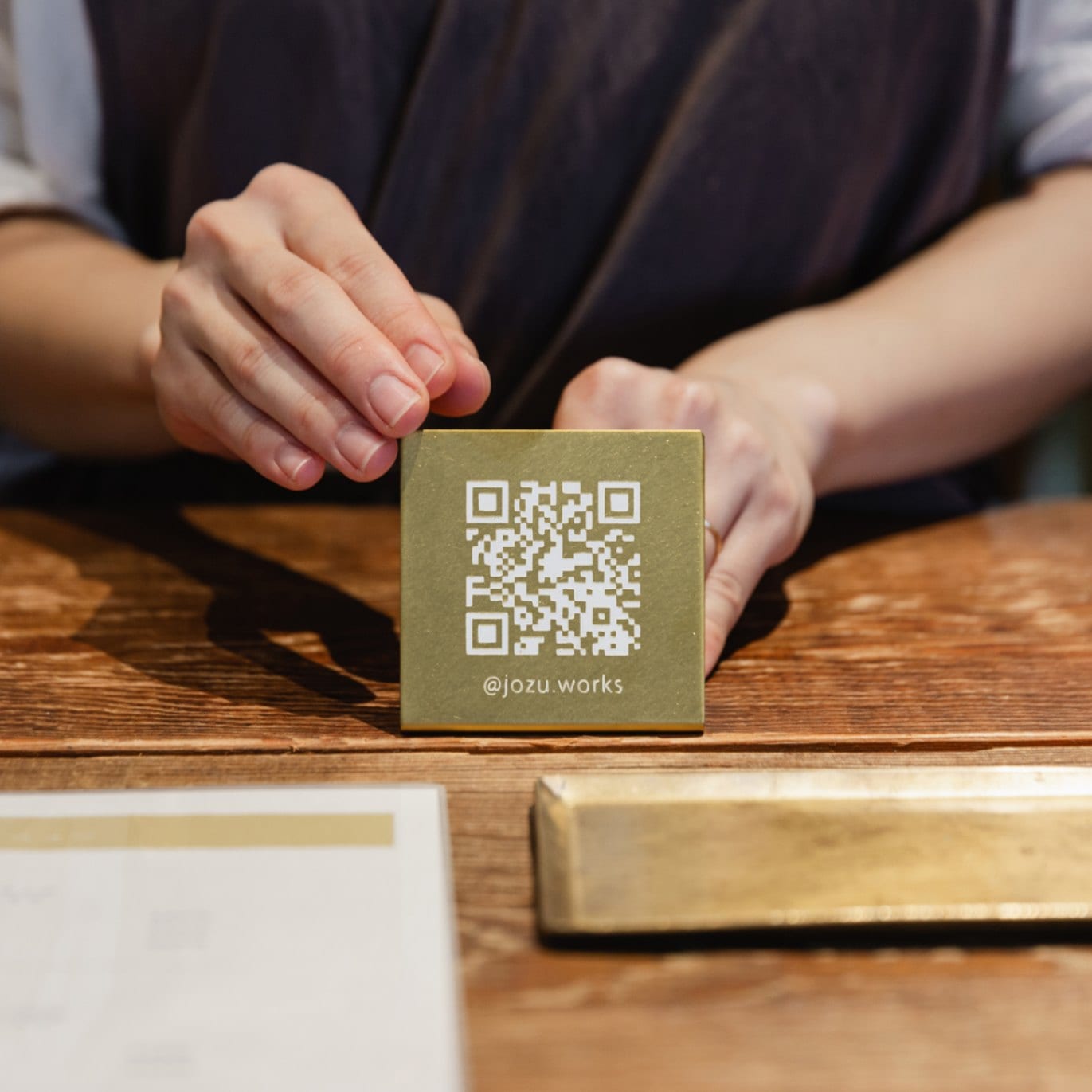 卓上QRコードスタンド（真鍮） | 看板,卓上サイン | オリジナル家具