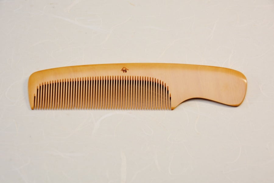 国産本つげ4.5寸手付き櫛(極細) | つげ櫛,手付き／散髪櫛 | 十三や