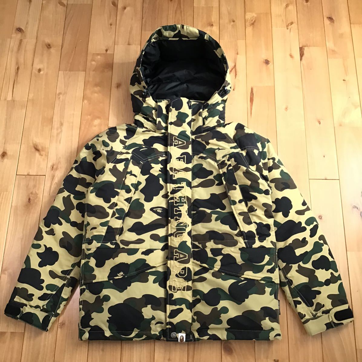 SNOW BOARD DOWN JACKET Mサイズ 1st camo yellow a bathing ape BAPE