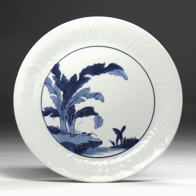 古伊万里 皿 江戸時代 白磁陽刻 如意頭 染付 芭蕉文