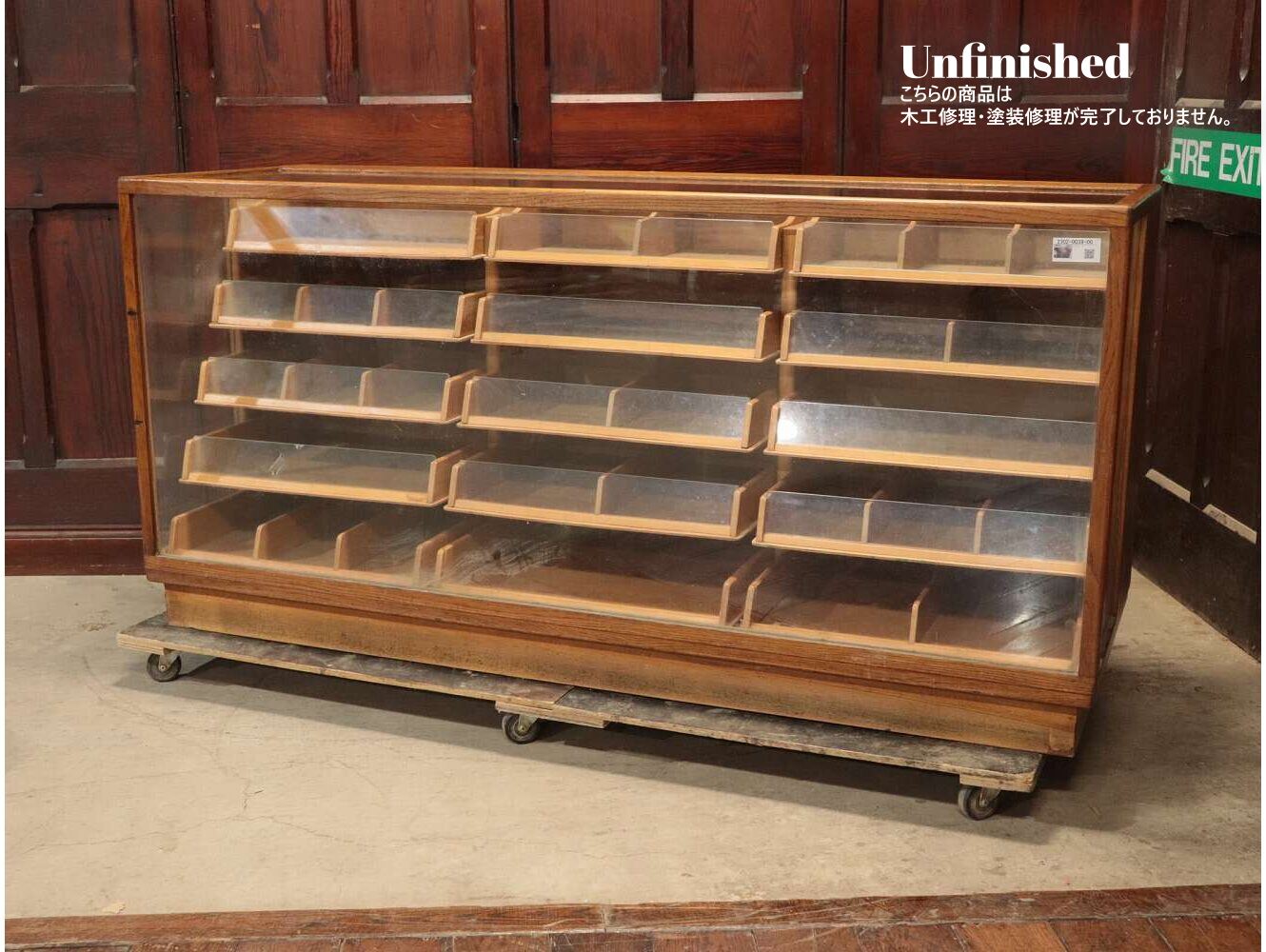 シャツケース | ショップファニチャー,ファッションストアファニチャー