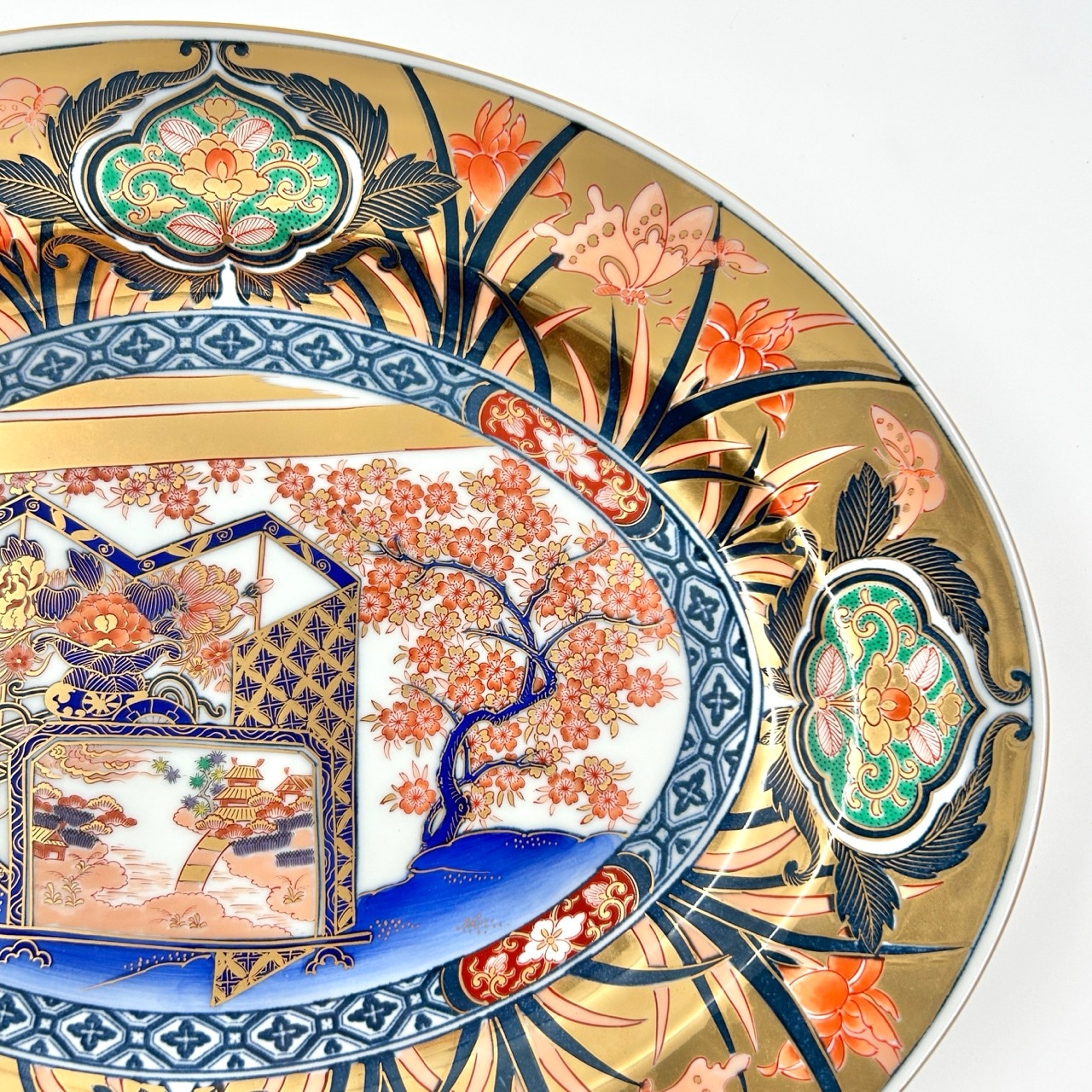 限定品】金襴手菖蒲桜花紋楕円盛皿(化粧箱入)【林九郎窯】｜創亭やぶき