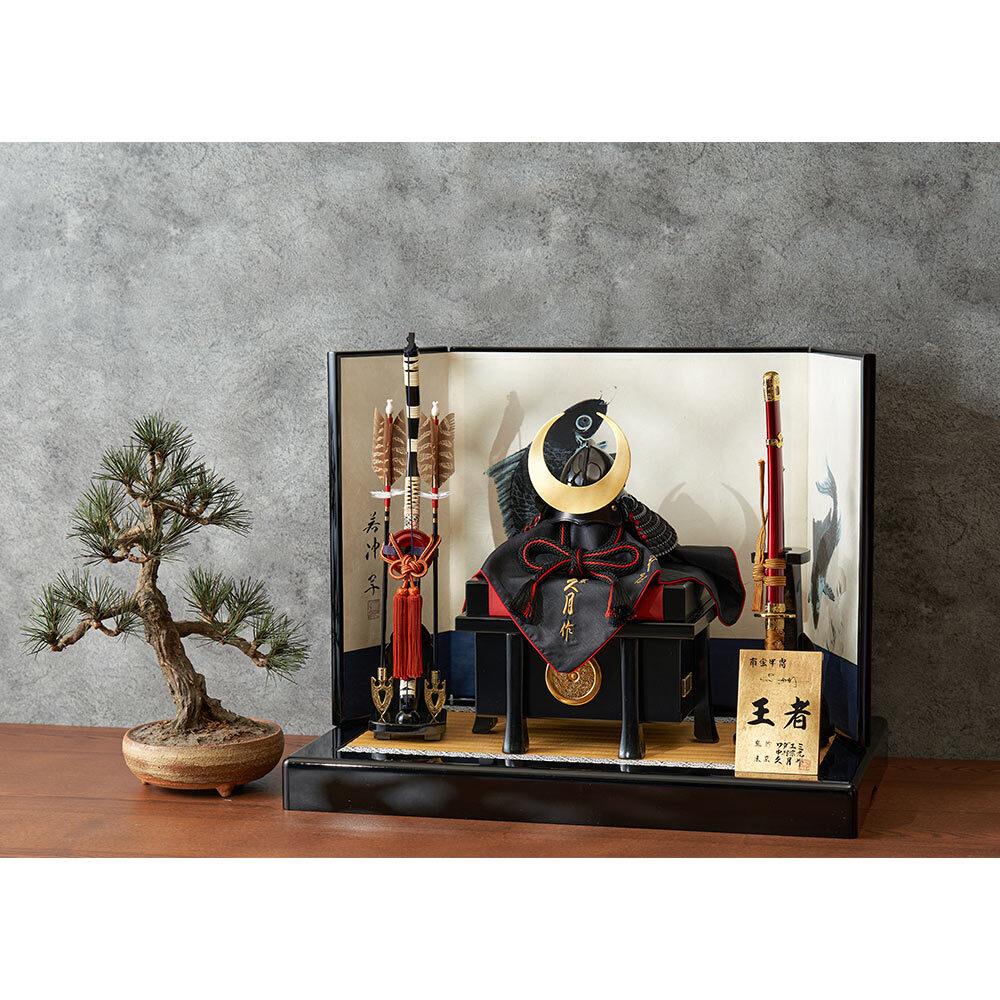 ワダエミ監修 王者之兜飾り 71GC-10-Z-S | 兜飾り | 【公式】 人形の久