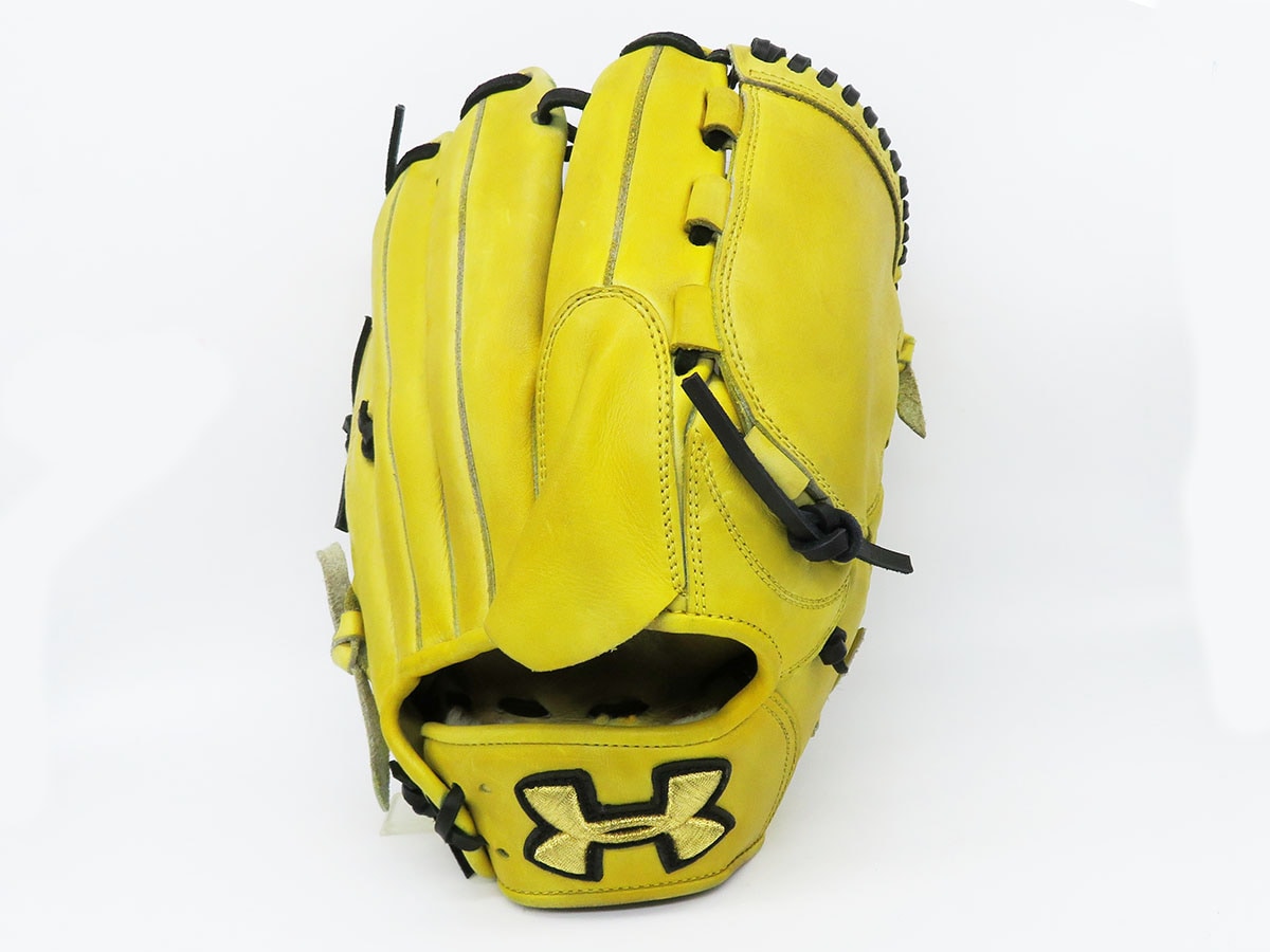 UNDER ARMOUR 硬式投手 QBB0018 元値￥64,800 UNDER ARMOUR 投手用