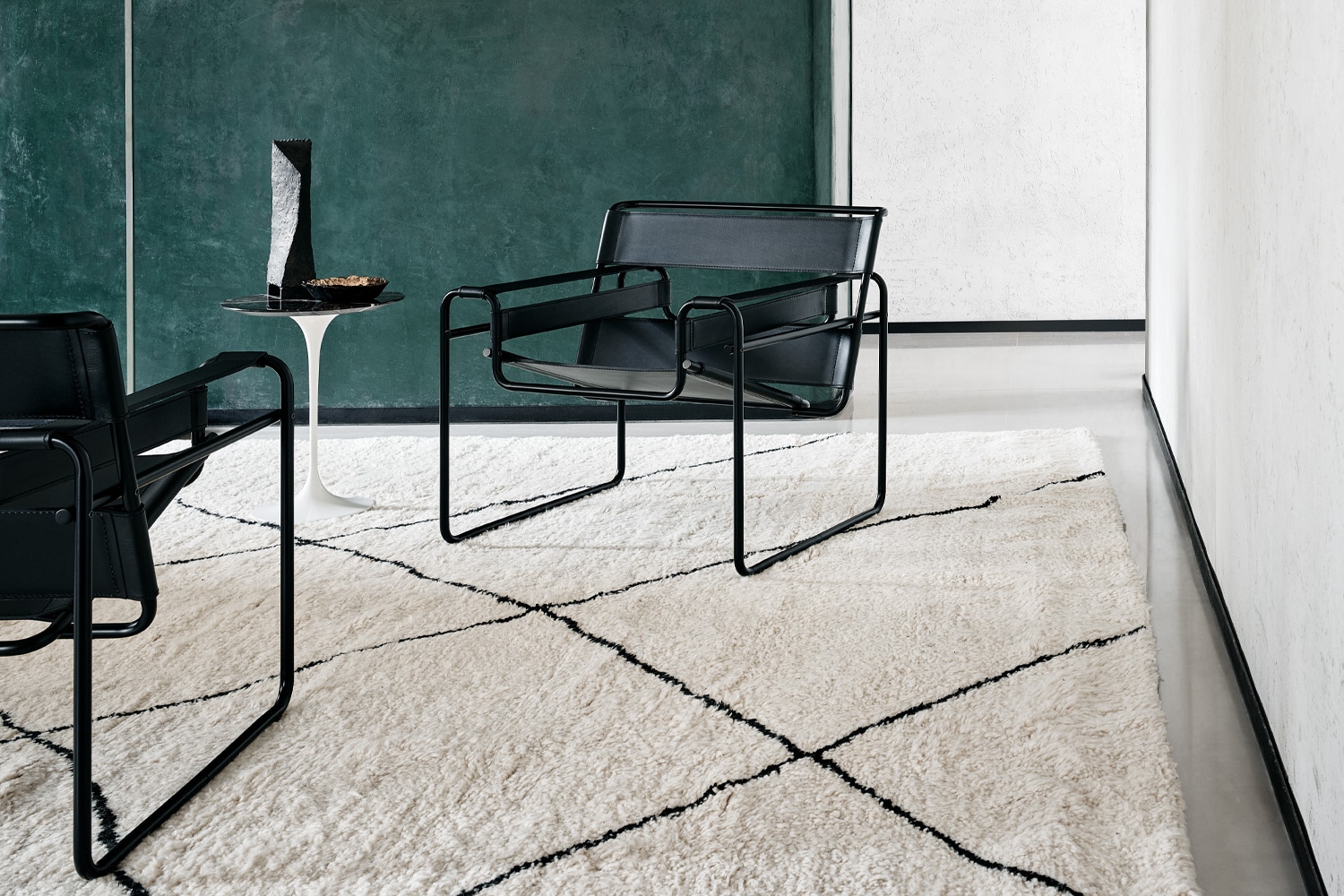 ブロイヤー コレクション ワシリーラウンジチェア マットフレームの