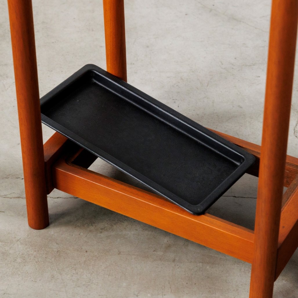 木とアイアンの傘立て [MF-052]｜一点モノ家具通販のマルニファニシング