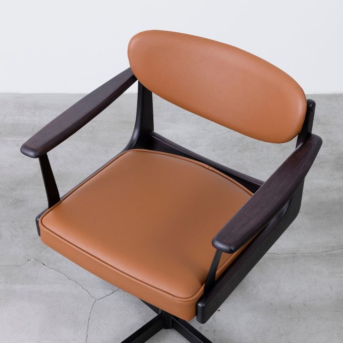 回転式チェア（MF-032）｜一点モノ家具通販のマルニファニシング