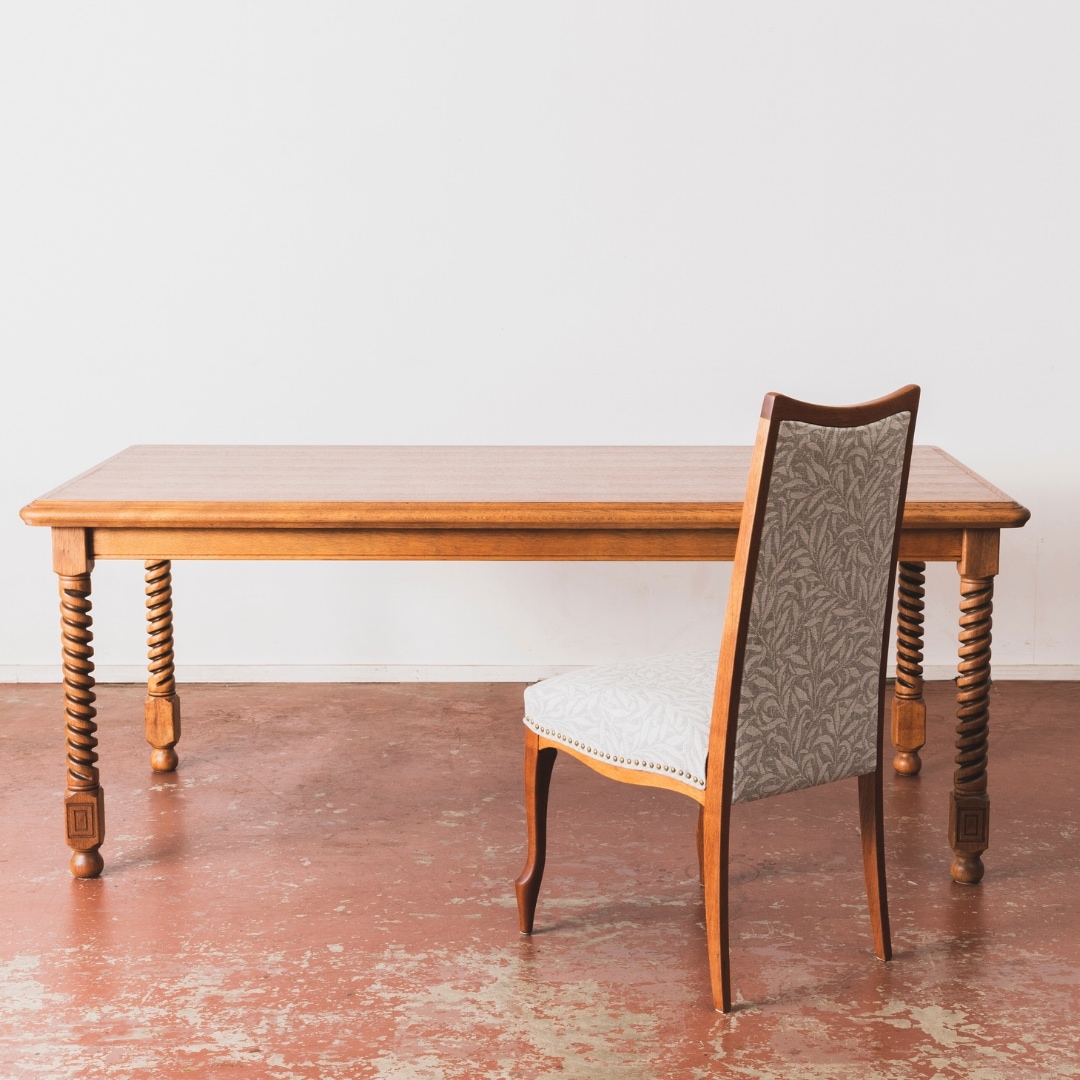 ベルサイユ ダイニングチェア（MF-007）｜一点モノ家具通販のマルニ