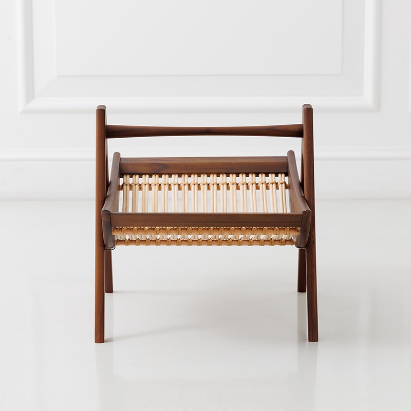 Authentic Furniture Products社製 マガジンラック Authentic