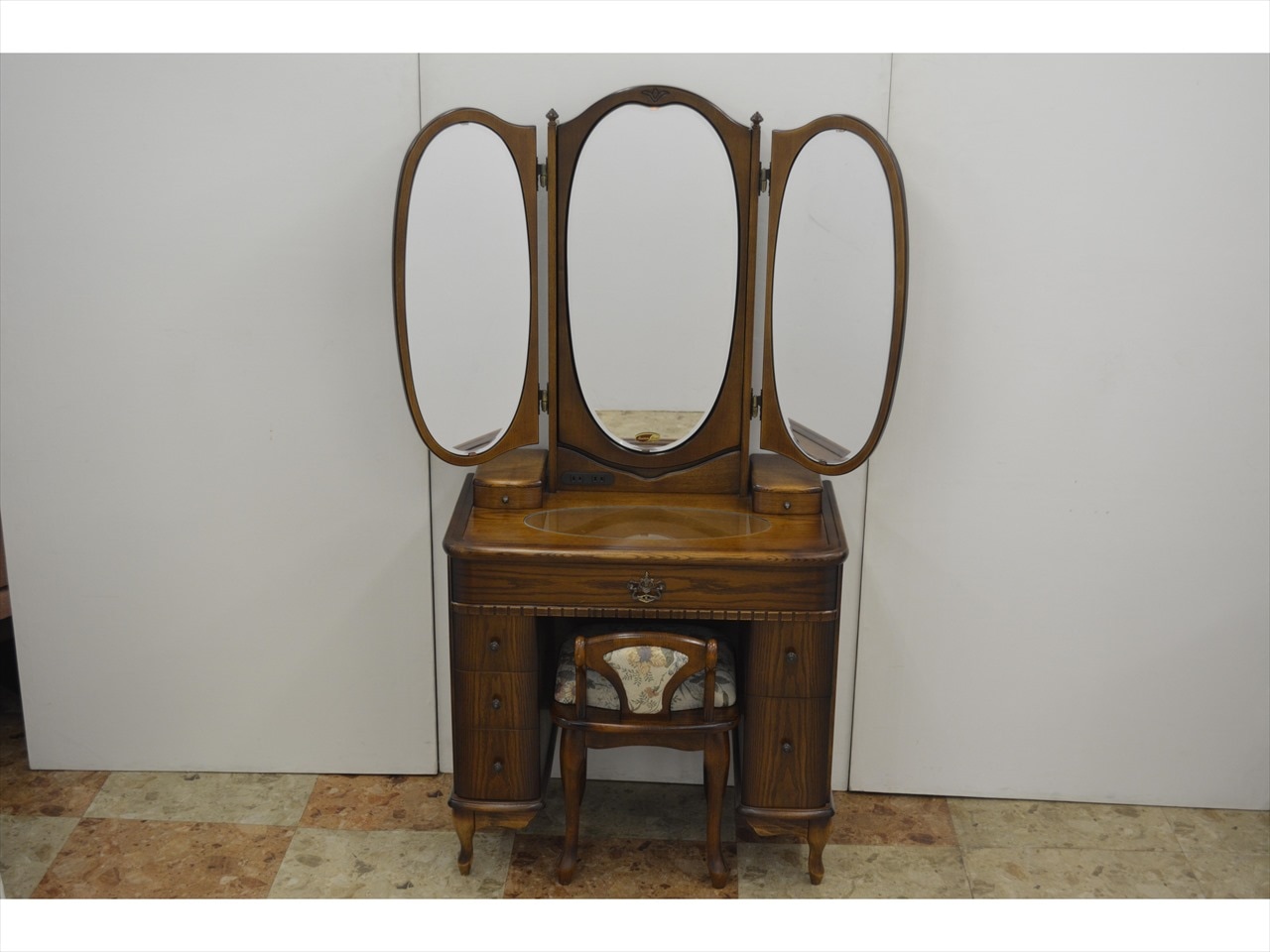 三面鏡フランソワ アンティーク色 | 店舗,田中鏡台店 | 大川市公式