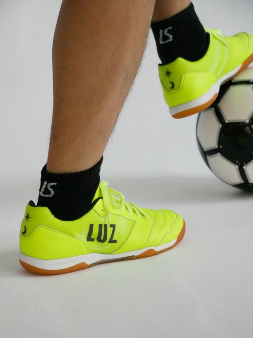 割引セール 20％OFF】LUZeSOMBRA/ルースイソンブラ フットサルシューズ