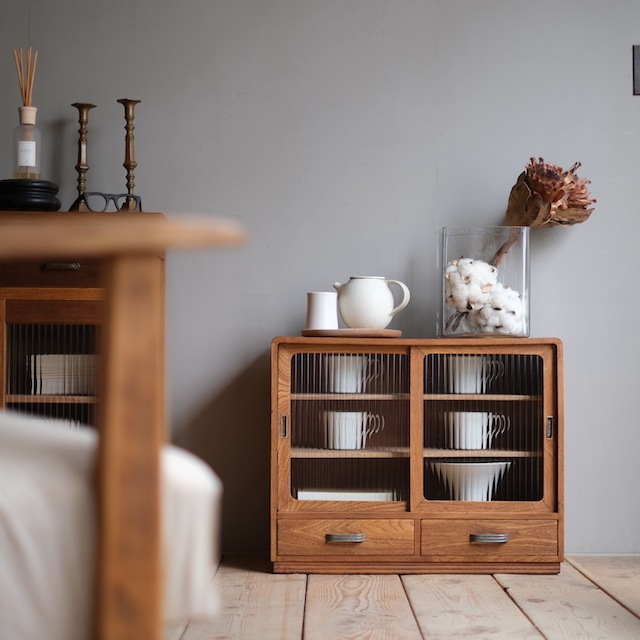 ミニキャビネット モールガラス｜すべての商品｜古家具・アンティーク