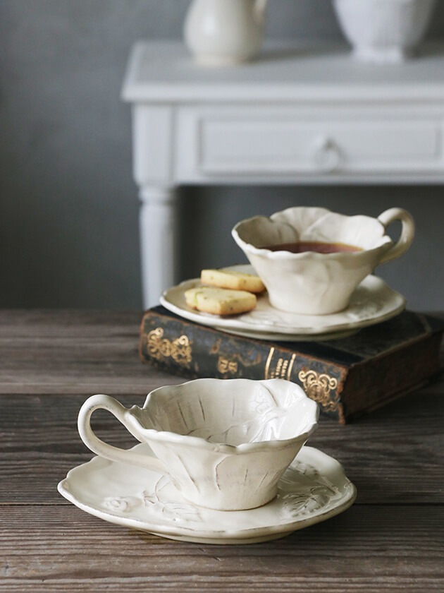 VIRGINIA CASA ROMANTICAカップ＆ソーサー ホワイト ヴィルジニア