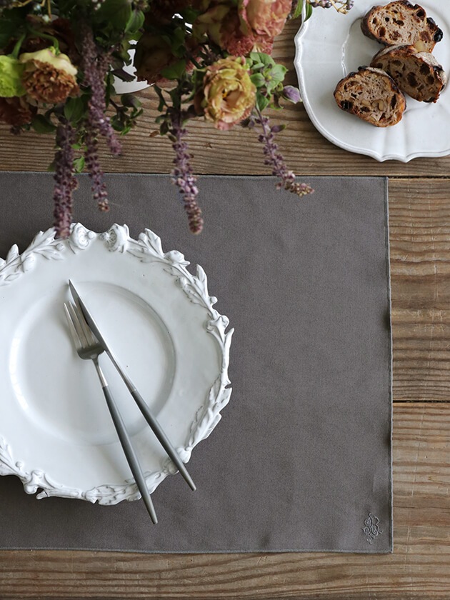 Sarah Grace 撥水プレースマットモノグラムグレー