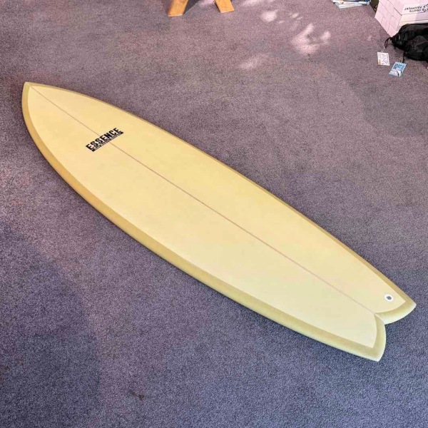 ESSENCE エッセンス FISH 5 フィッシュファイブ 6'0 EPS 5プラグ