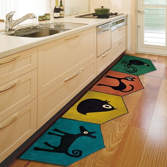 ホコモモラ アクセントマット 約55×60cm（五角形） グリーン/オレンジ