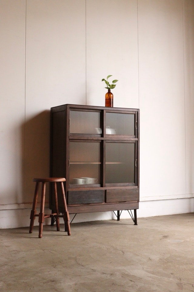 ガラス引戸棚 | 古家具古道具 そうすけ