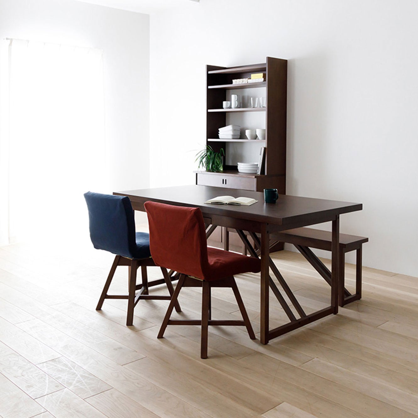 ラウンドチェア ブラウン TOCCO ｜source公式オンラインショップ