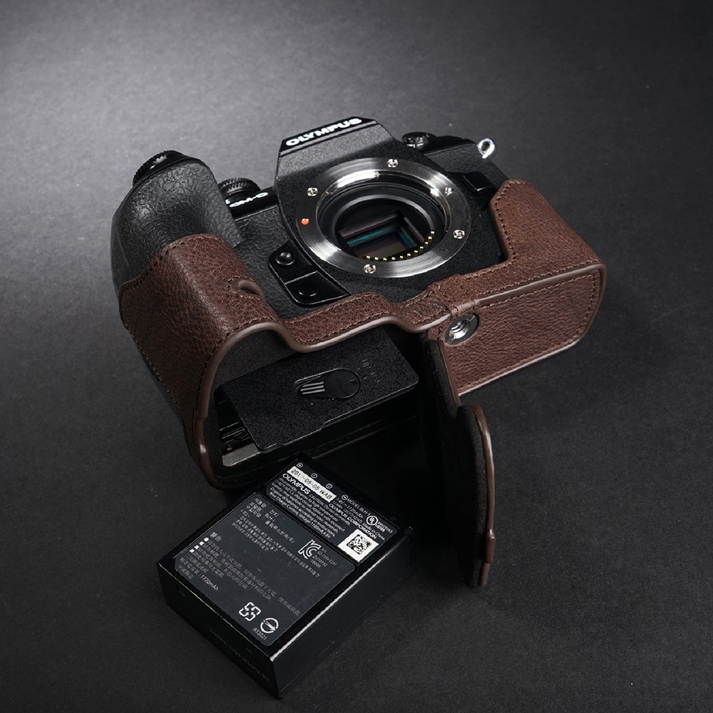 TP Original OLYMPUS E-M1 Mark III 用 ボディーハーフケース ダーク