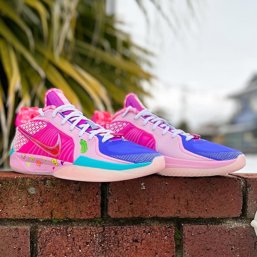 NIKE SABRINA 2 'DB' 'DOERNBECHER' ナイキ サブリナ 2 ウィメンズ