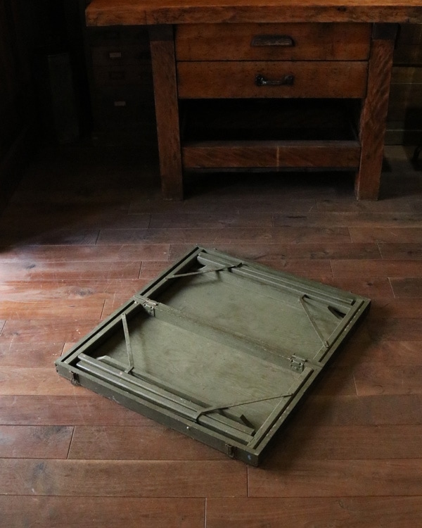 U.S.ミリタリーフォールディングテーブル