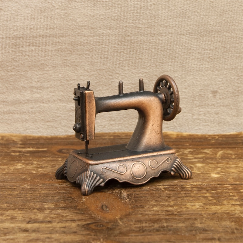アンティークシャープナー[レトロ ミシン]鉛筆削りの卸向け通販｜秋月