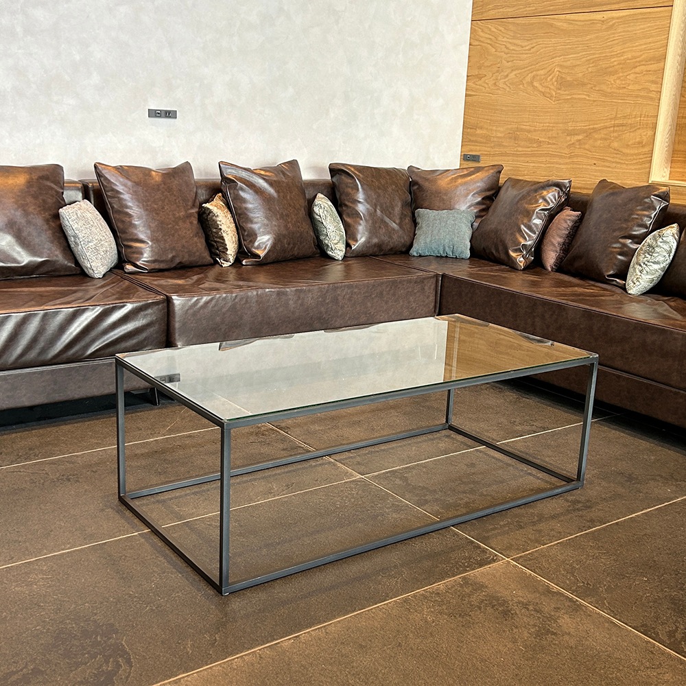 黒皮鉄のガラストップテーブル | テーブル | aizara