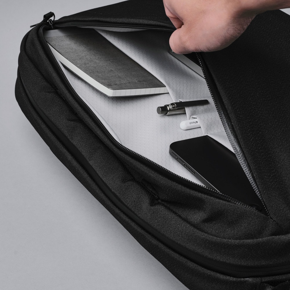 ELEMENTS TECH BRIEF PRO | BACKPACKS | 【公式】ALPAKA (アルパカ)