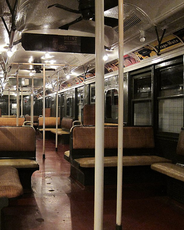 NYC Subway Roll Sign｜NYC 地下鉄 ロールサイン