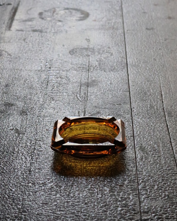Amber Glass Ashtray A｜アンバーグラスの灰皿 A