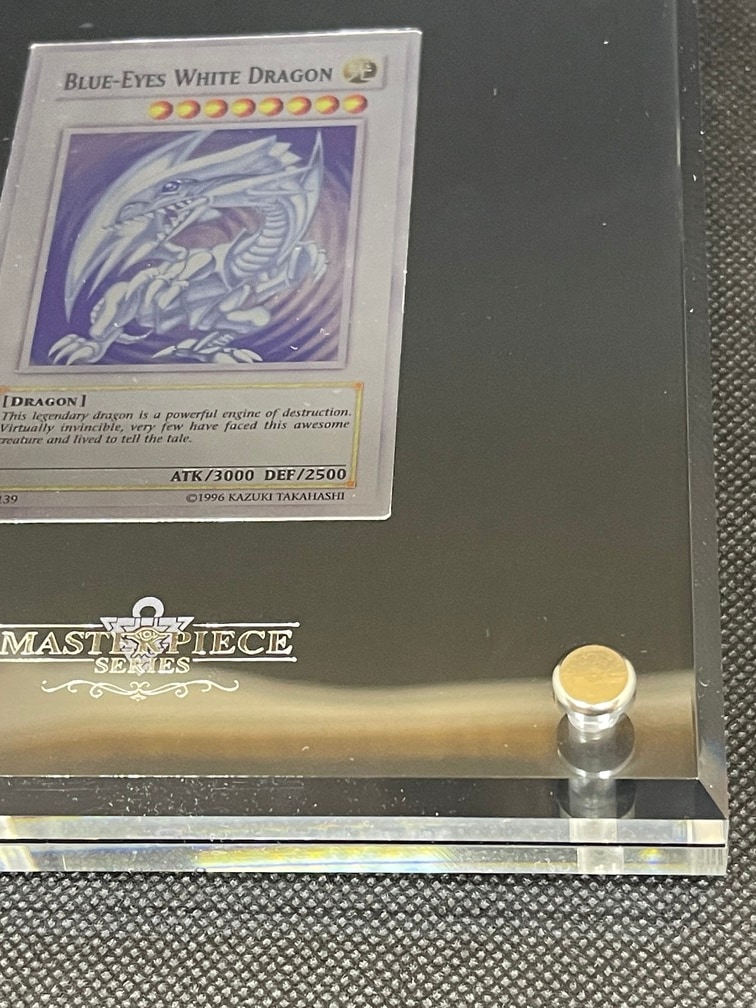 プラチナ『青眼の白龍(英語版/Platinum Blue-Eyes White Dragon