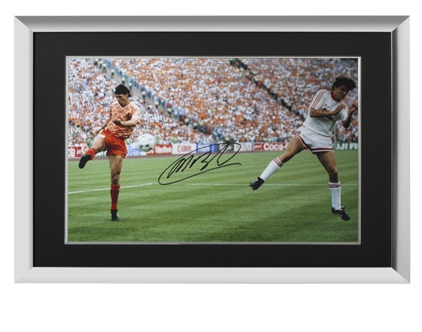 マルコ・ファン・バステン 直筆サイン入りフォト オランダ ボレー