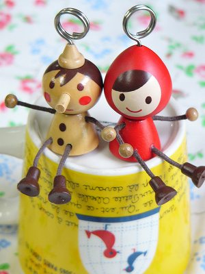 Decole otogicco おすわりカードスタンド 赤ずきん/ピノキオ（S