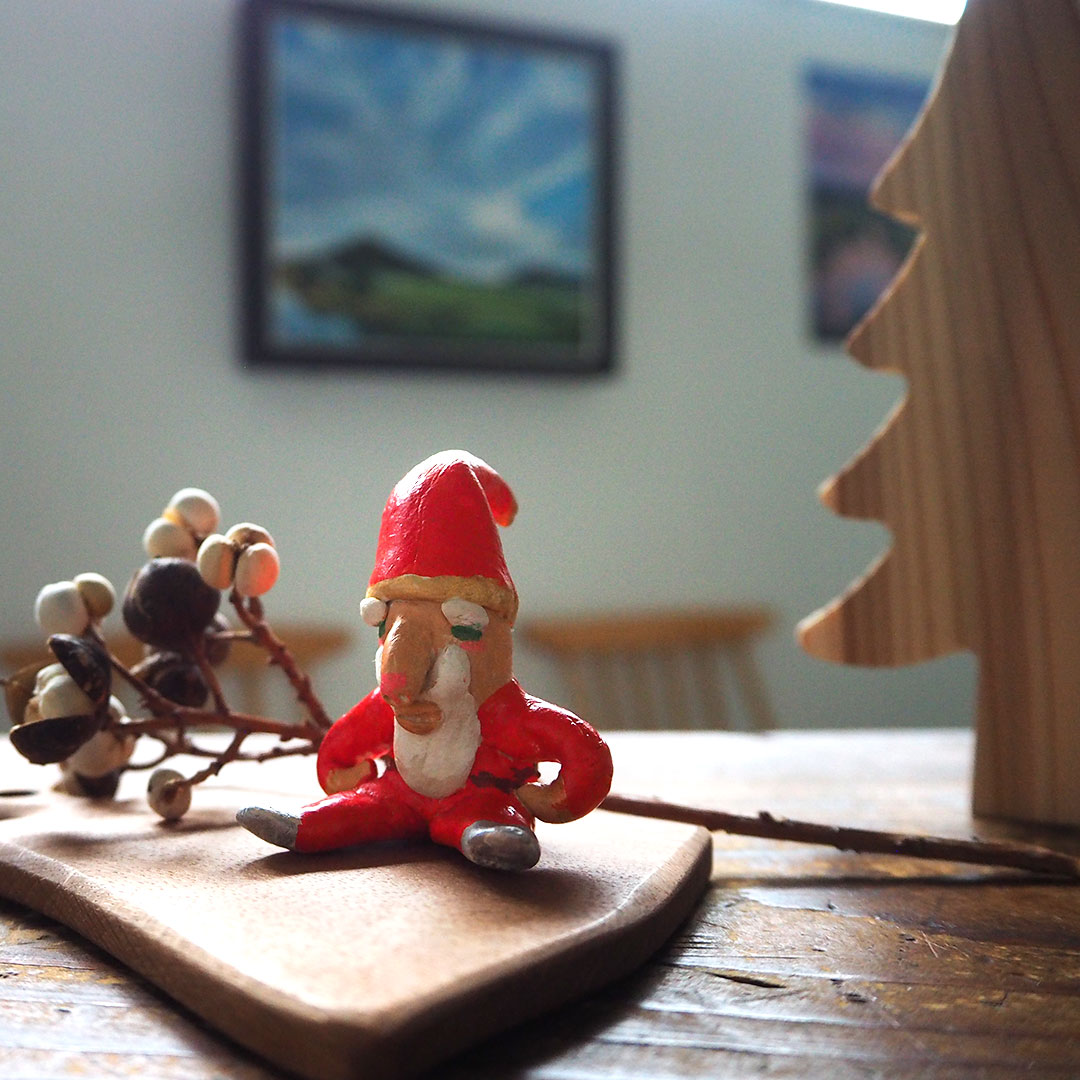 サンタクロース/中【一点物】 | カントリーチェア | 糸島くらし×ここの