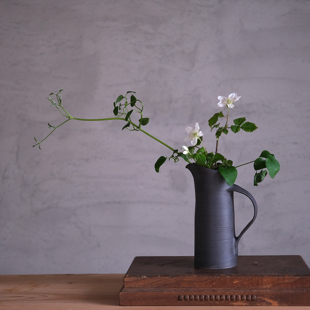 黒磁水差し | 藤原宏允 | 糸島くらし×ここのき 公式通販サイト