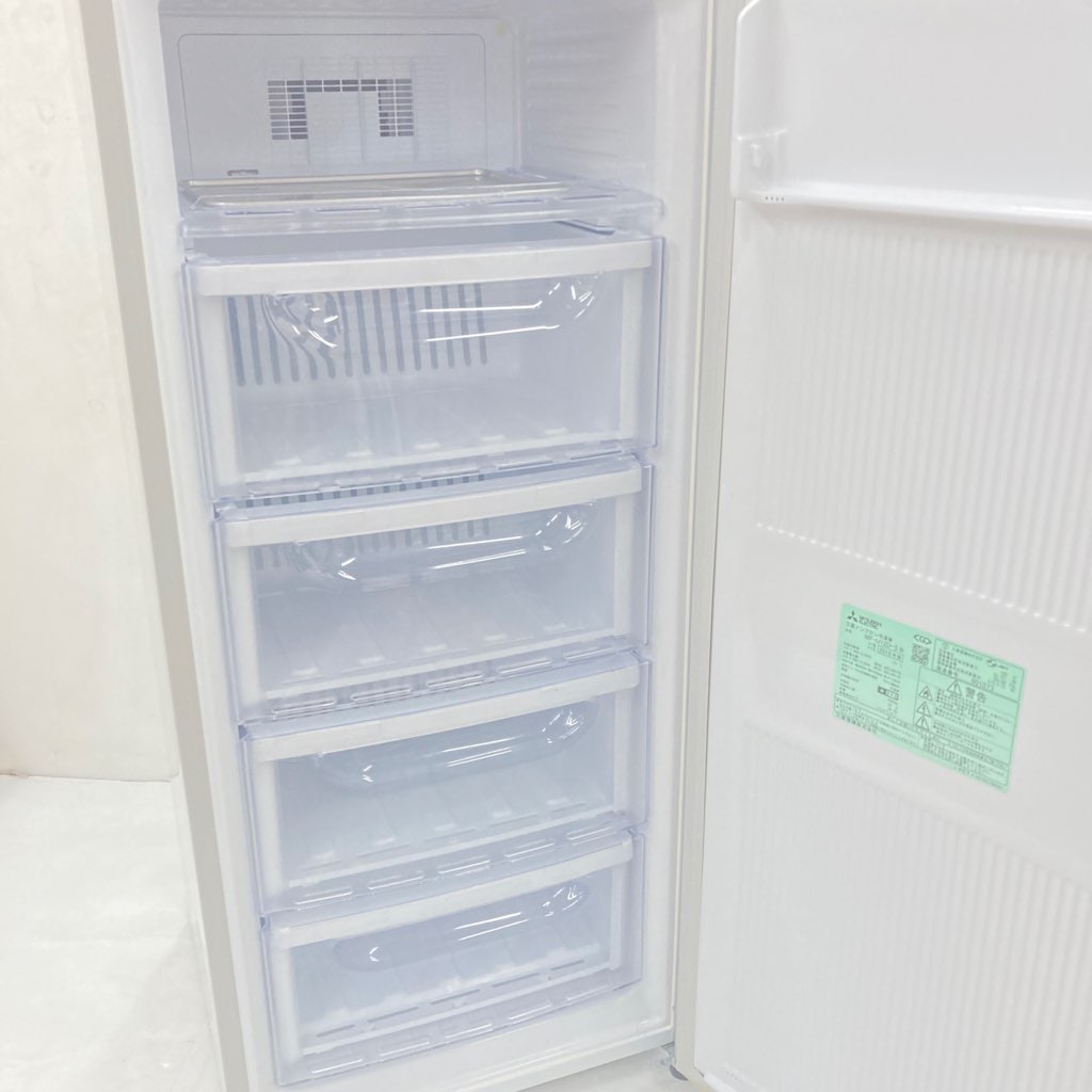 中古 冷凍庫 フリーザー 自動霜取りファン式 三菱 121L MF-U12D-S 2018