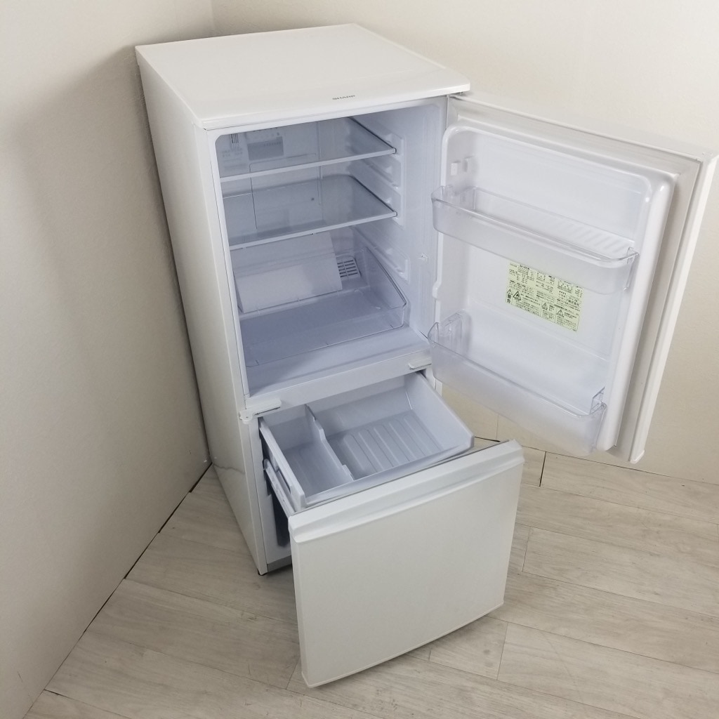 SHARP 冷蔵庫 SJ-D14A-S 137L 小型 単身用 d4453 Amazon | シャープ