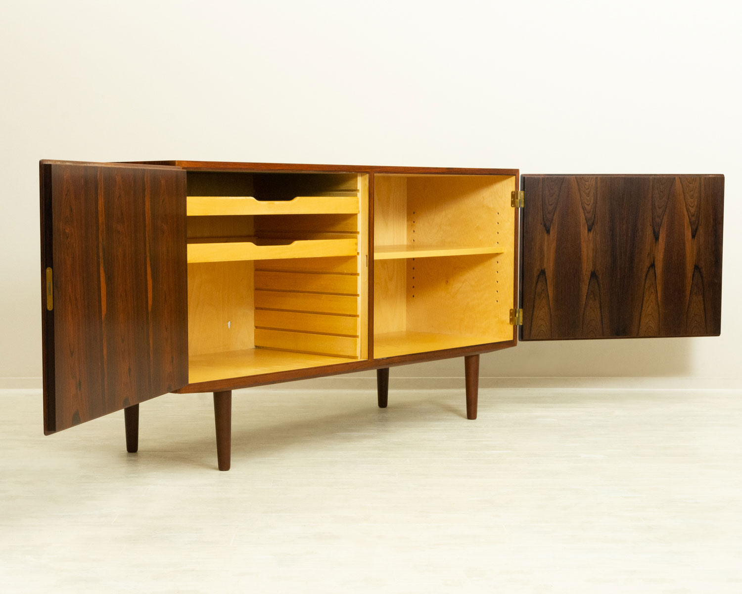 ポール・ハンデバッド キャビネット ローズウッド 北欧ビンテージ家具