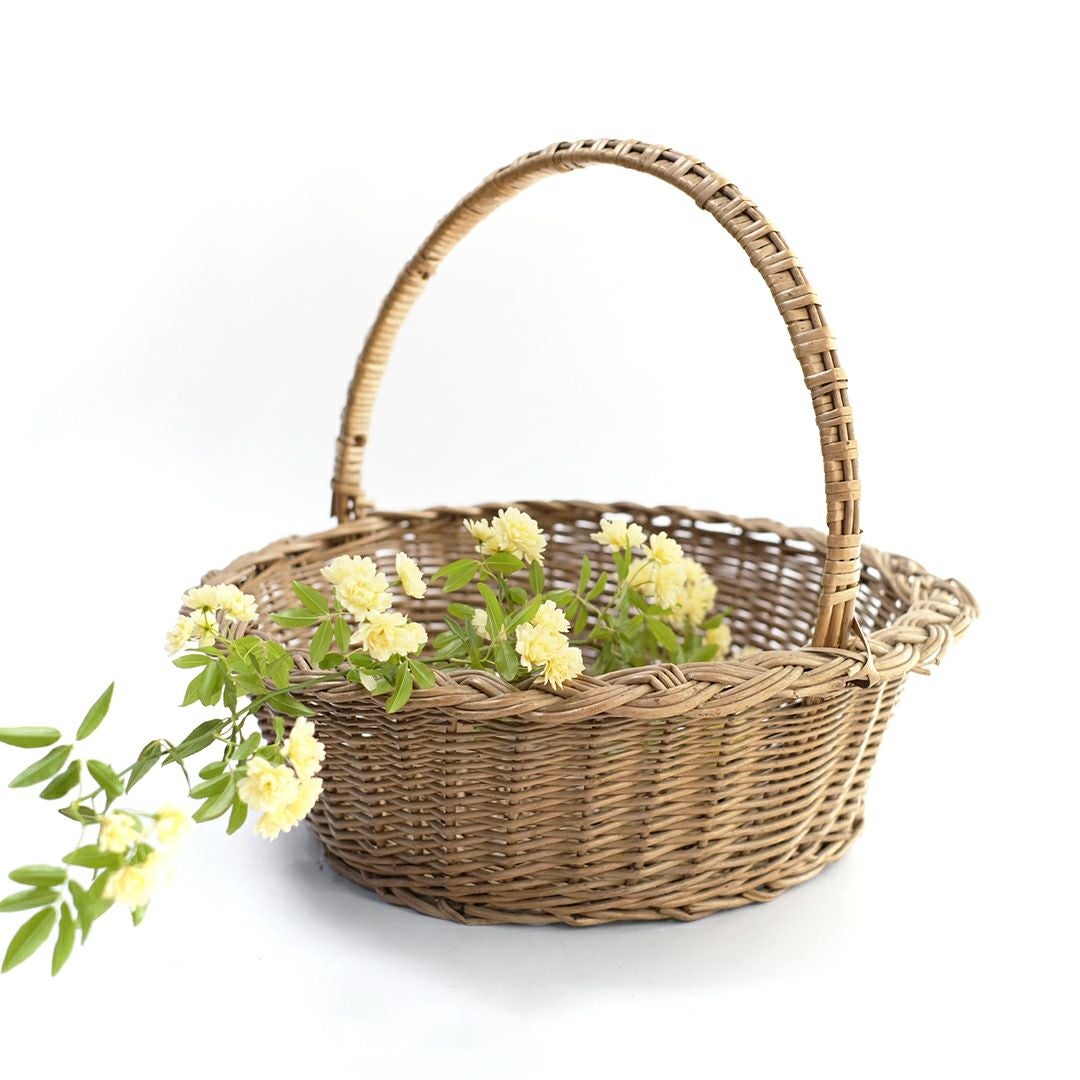 ☆フランスアンティーク 車輪付きバスケット かご フレンチバスケット